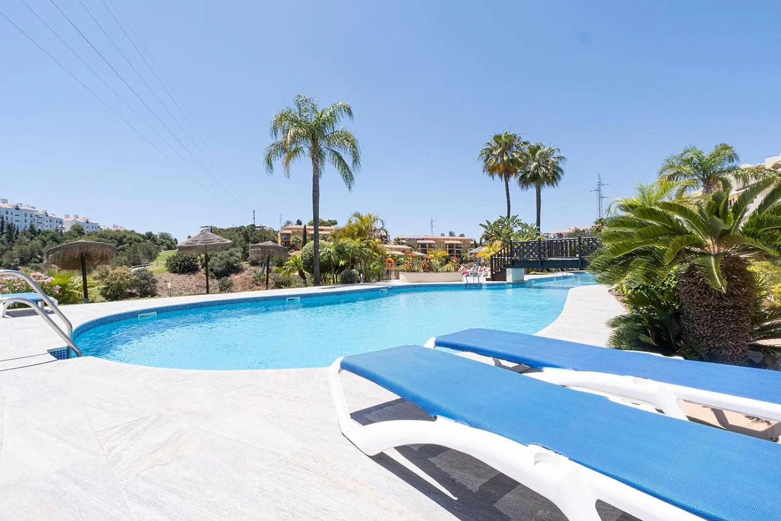 Cozy, 1 Bedroom Holiday Condo On The Sunny Riviera 马拉加 公寓