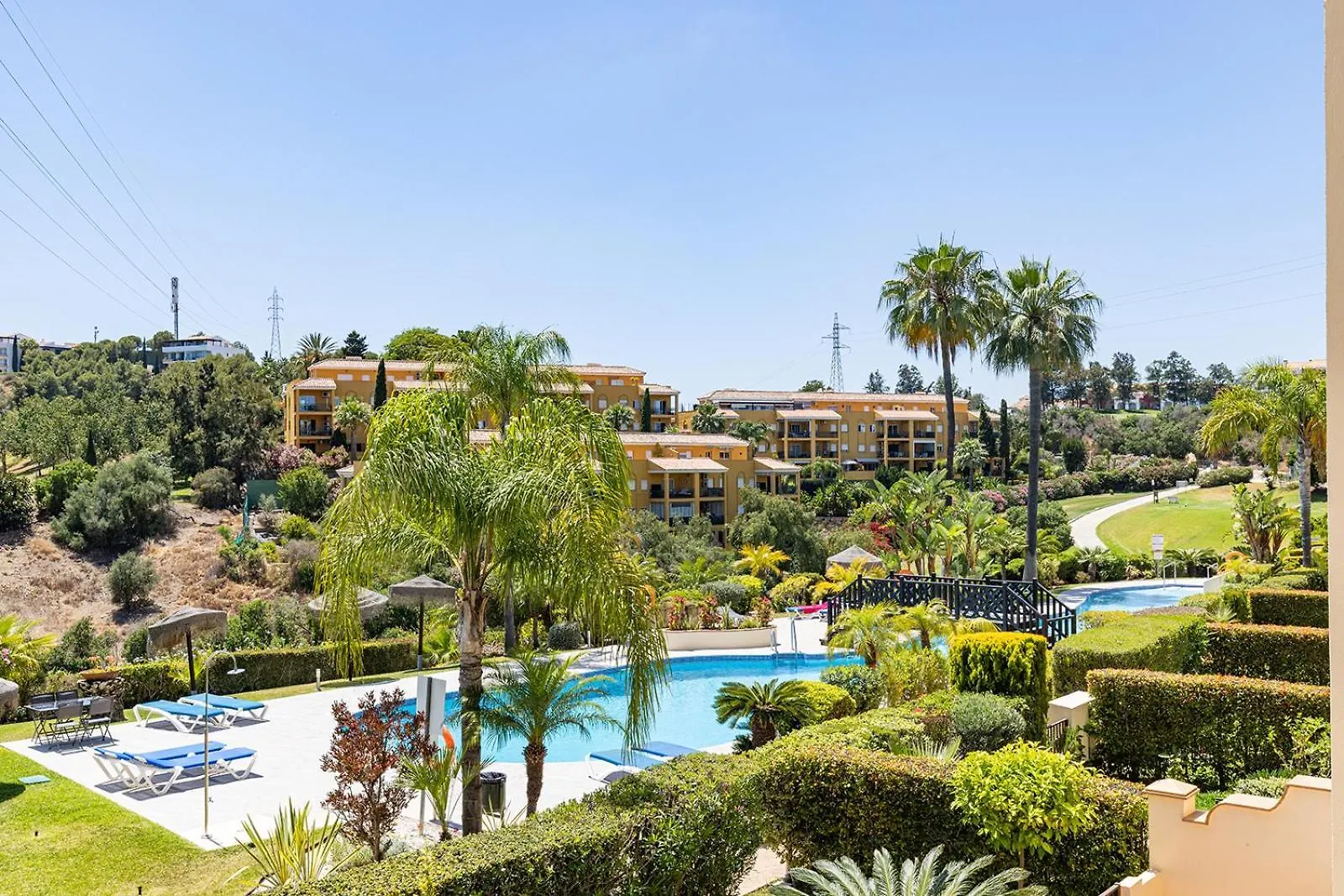 Cozy, 1 Bedroom Holiday Condo On The Sunny Riviera 马拉加 公寓