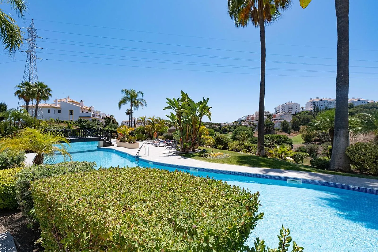 Cozy, 1 Bedroom Holiday Condo On The Sunny Riviera Малага
