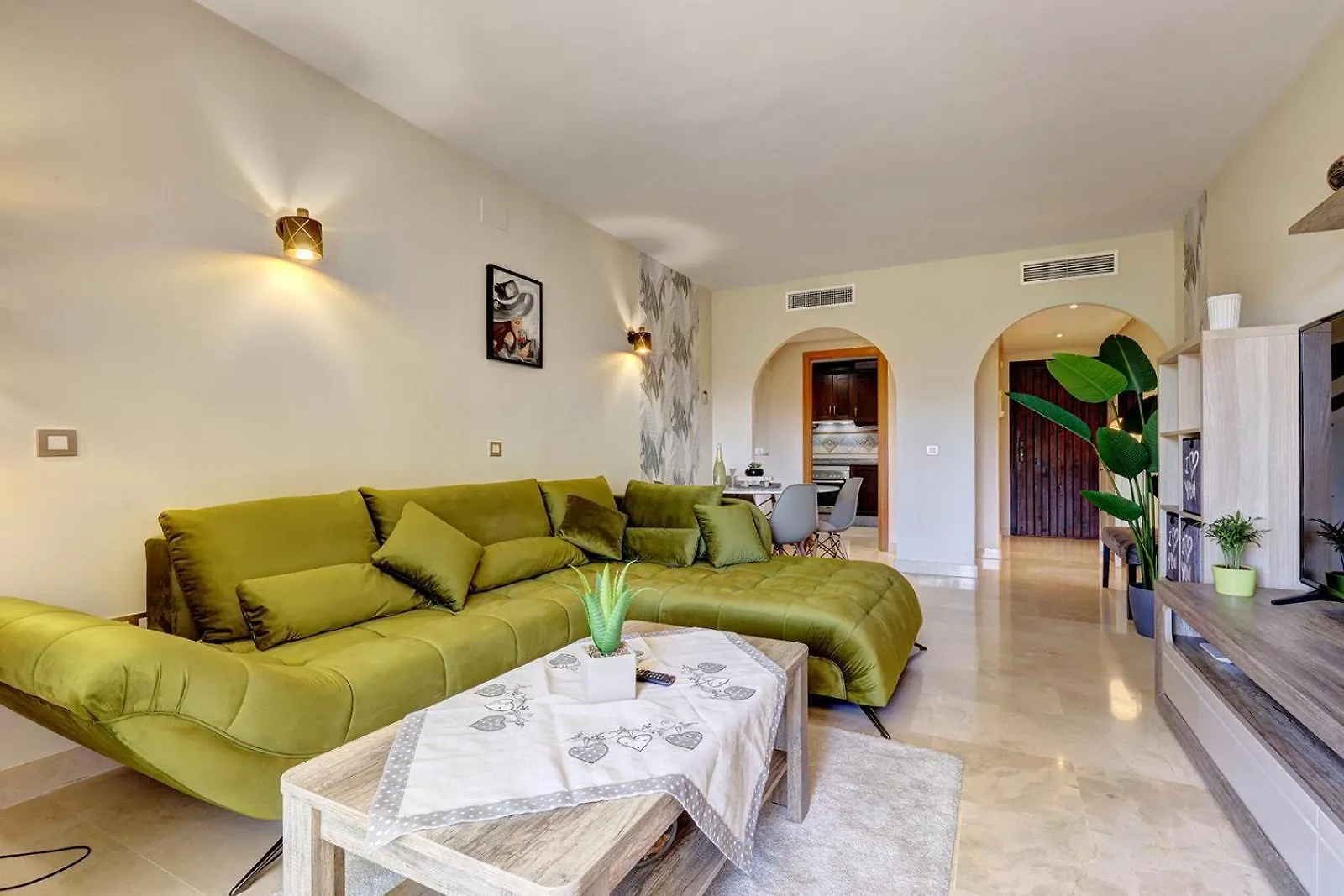 Cozy, 1 Bedroom Holiday Condo On The Sunny Riviera Malaga 0*,