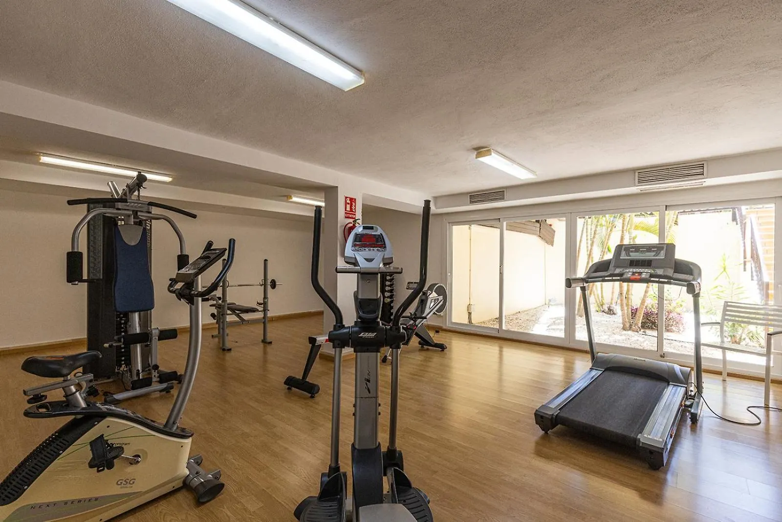 Cozy, 1 Bedroom Holiday Condo On The Sunny Riviera Malaga Apartment
