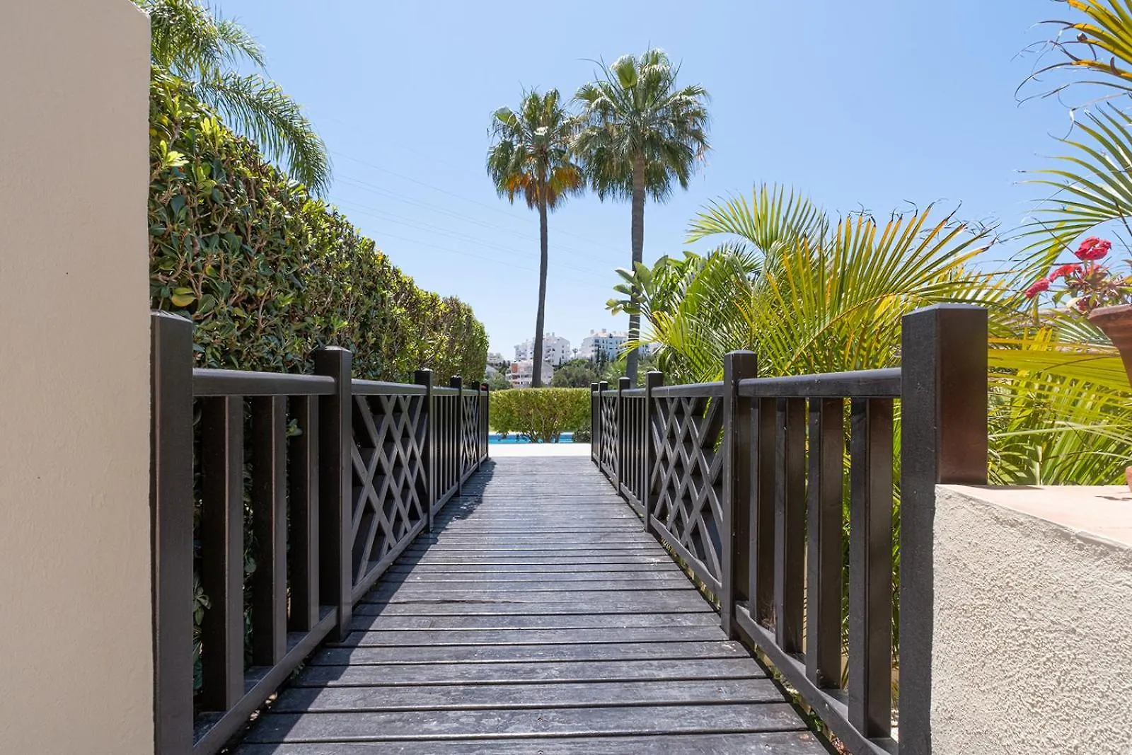 Cozy, 1 Bedroom Holiday Condo On The Sunny Riviera Malaga